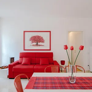 Dodo Red - The House Of Travelers , Côme Italia