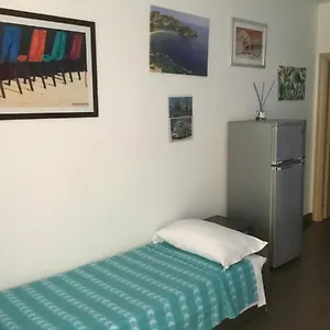 Apartment Stationhouse, Taormina